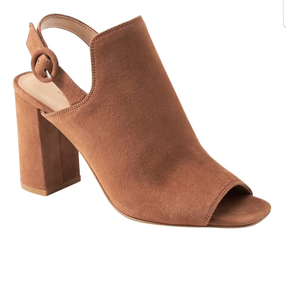 Banana Republic Peep Toe booties/heel